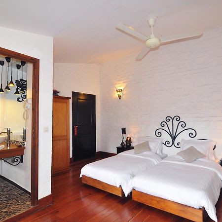 Rova Hotel Антананариву Екстериор снимка