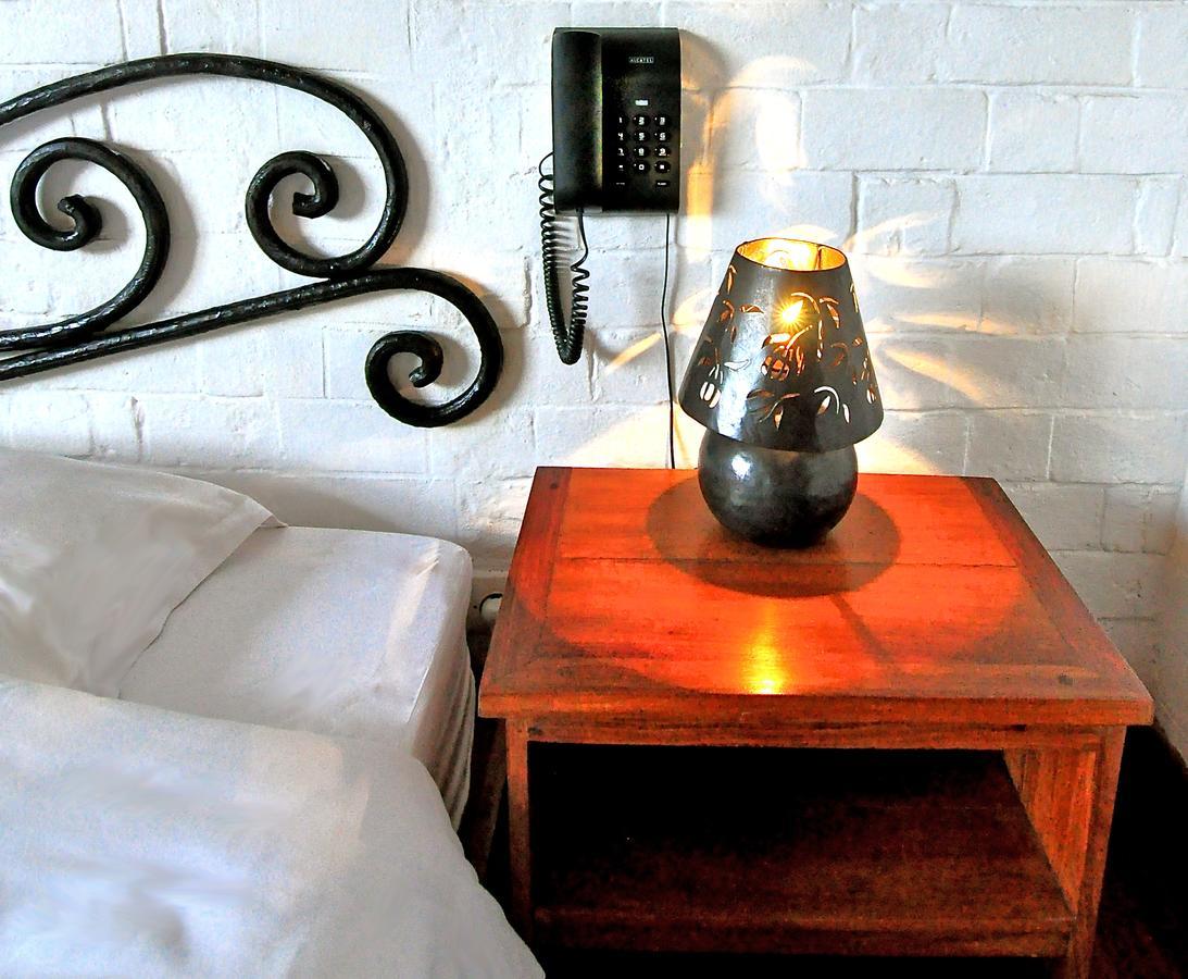 Rova Hotel Антананариву Екстериор снимка