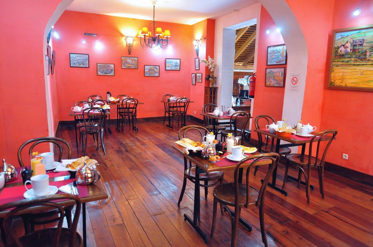 Rova Hotel Антананариву Екстериор снимка
